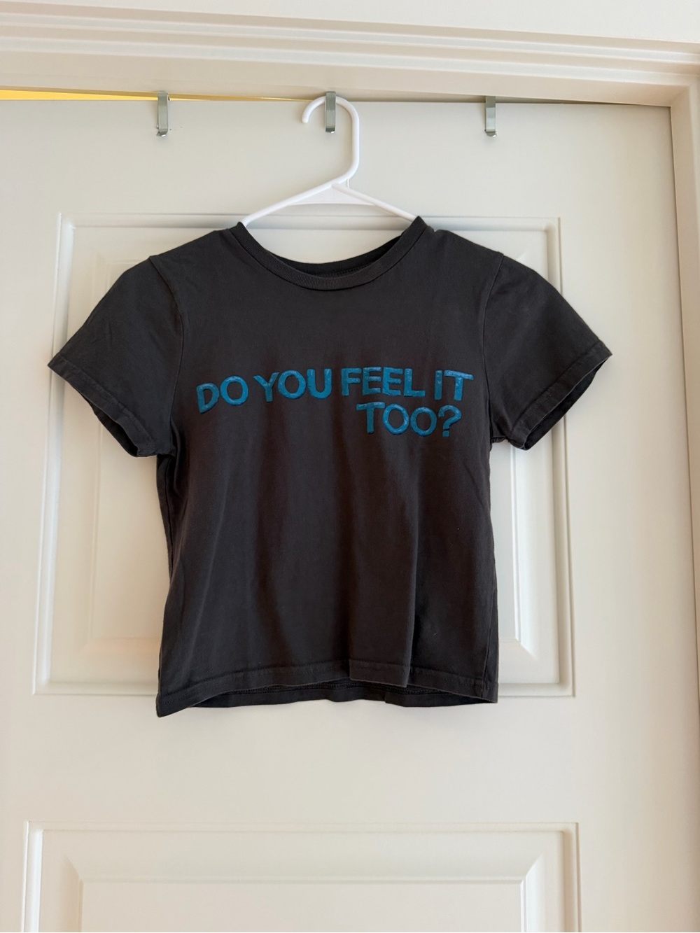 Do You Feel It Too? Black Short Sleeve Tee